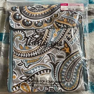 NWT Thirty-One Jewelry Keeper in Parisian Garden